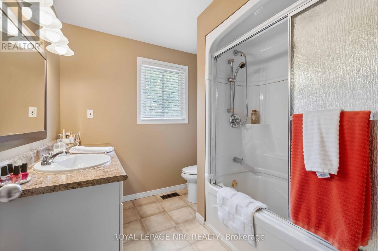 43 - 122 Lakeshore Road, St. Catharines, Ontario  L2N 6N6 - Photo 25 - X13813492