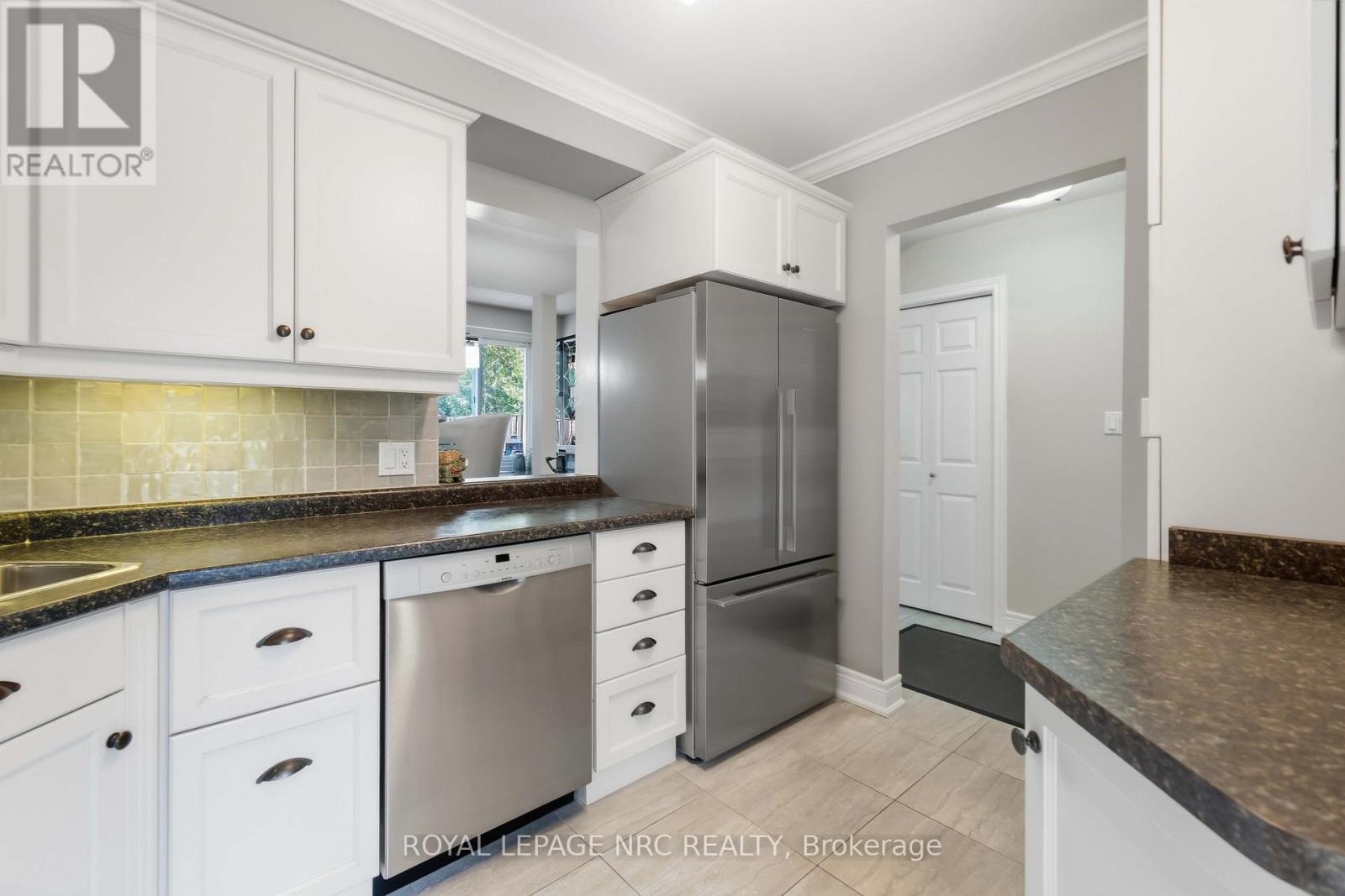 43 - 122 Lakeshore Road, St. Catharines, Ontario  L2N 6N6 - Photo 7 - X13813492