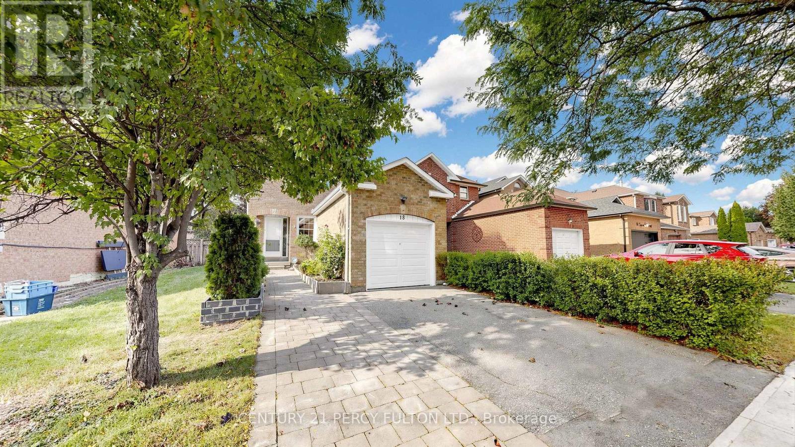 18 Tipton Crescent, Ajax, Ontario  L1T 2L1 - Photo 4 - E13813364