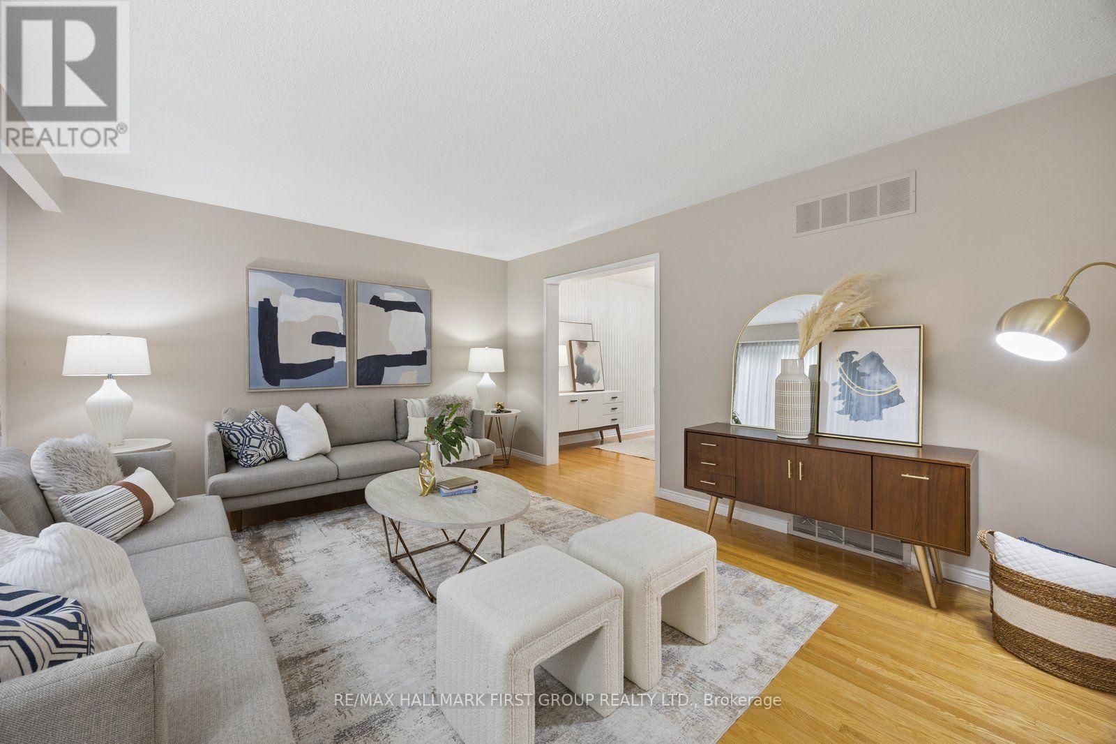 920 Essa Crescent, Pickering, Ontario  L1W 2J1 - Photo 7 - E13813406