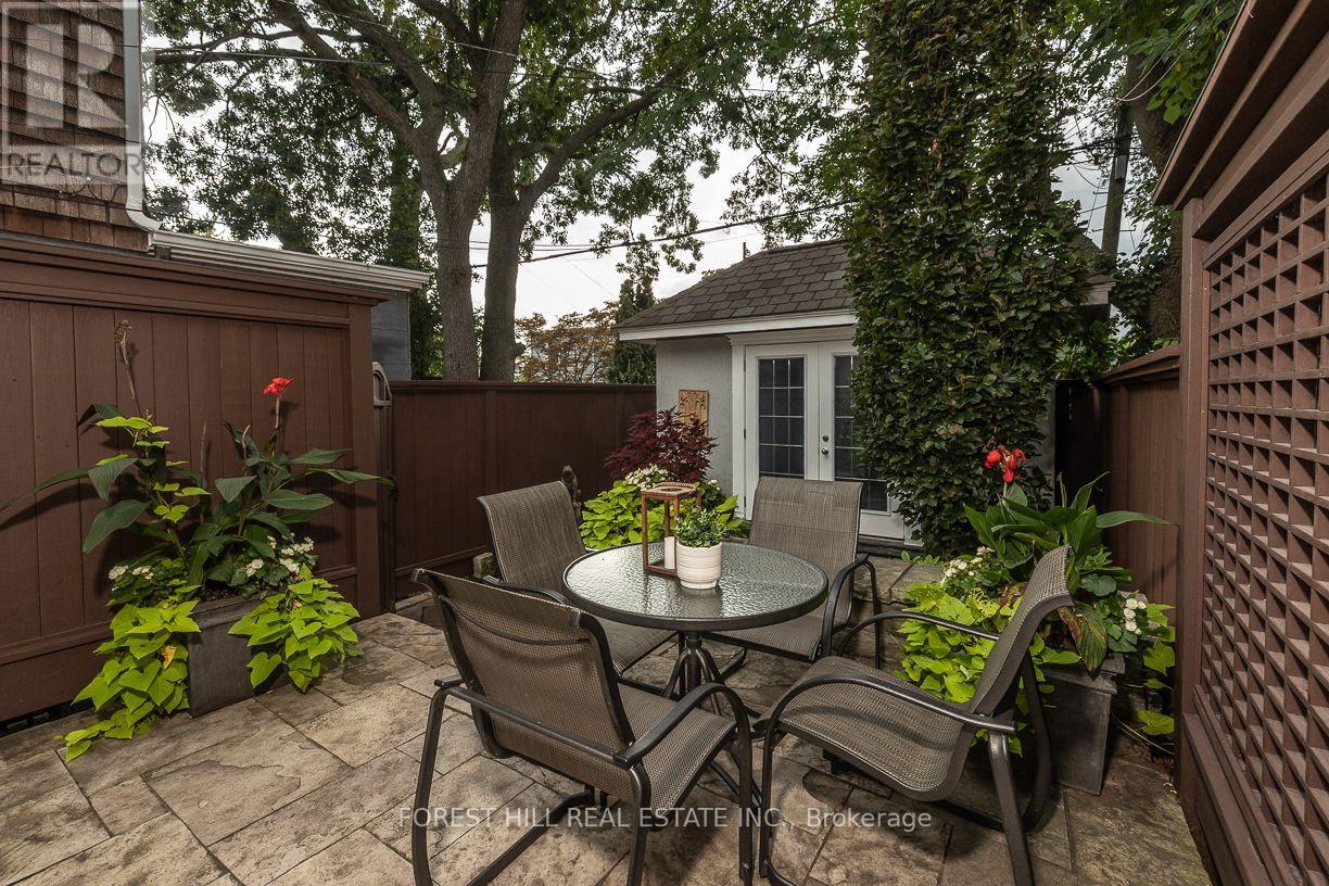 8 Wiley Avenue, Toronto, Ontario  M4J 3W4 - Photo 14 - E13813440