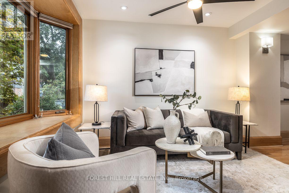 8 Wiley Avenue, Toronto, Ontario  M4J 3W4 - Photo 3 - E13813440