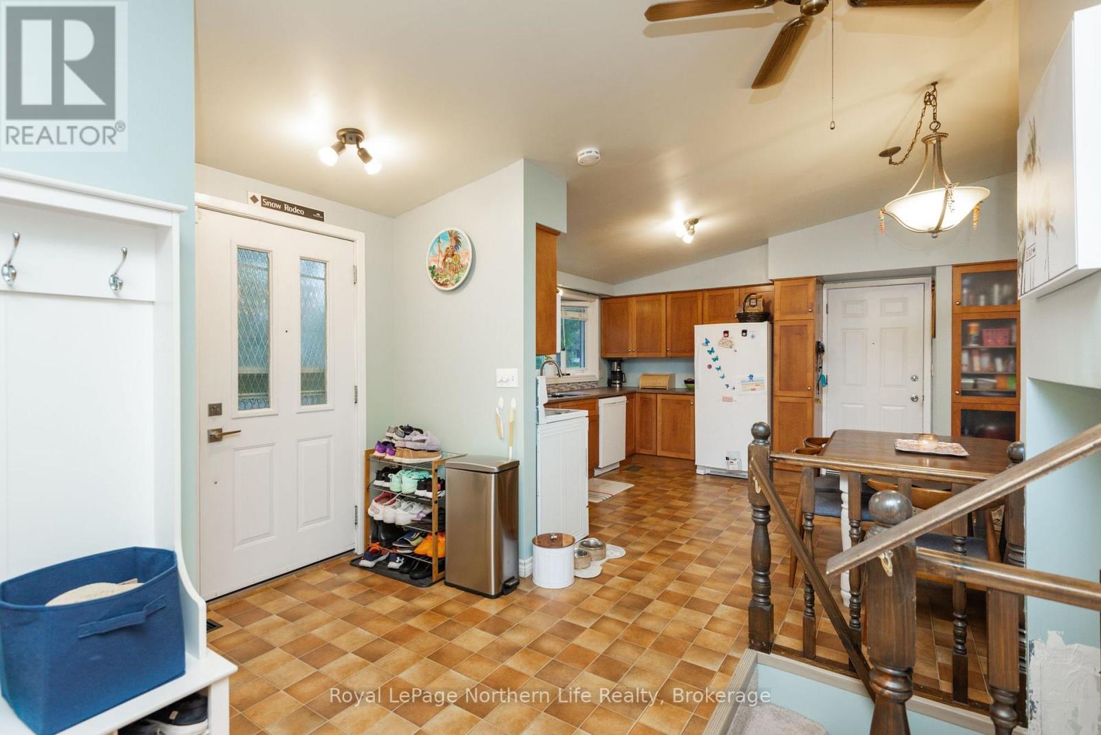 763 Eastwood Avenue, North Bay, Ontario  P1B 7V4 - Photo 3 - X13813454