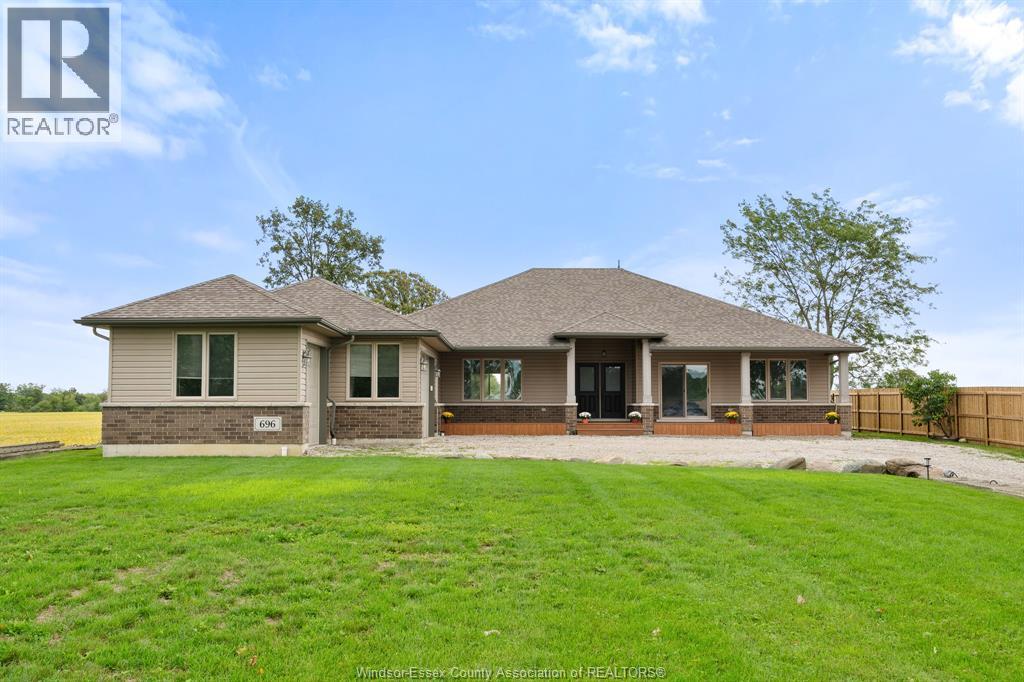 696 PUCE ROAD, Lakeshore, Ontario