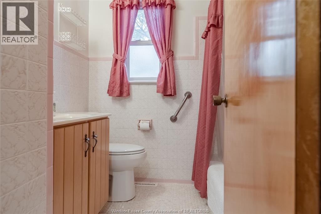 1051 Grand Marais Road West, Windsor, Ontario  N9E 1C2 - Photo 17 - 26023195