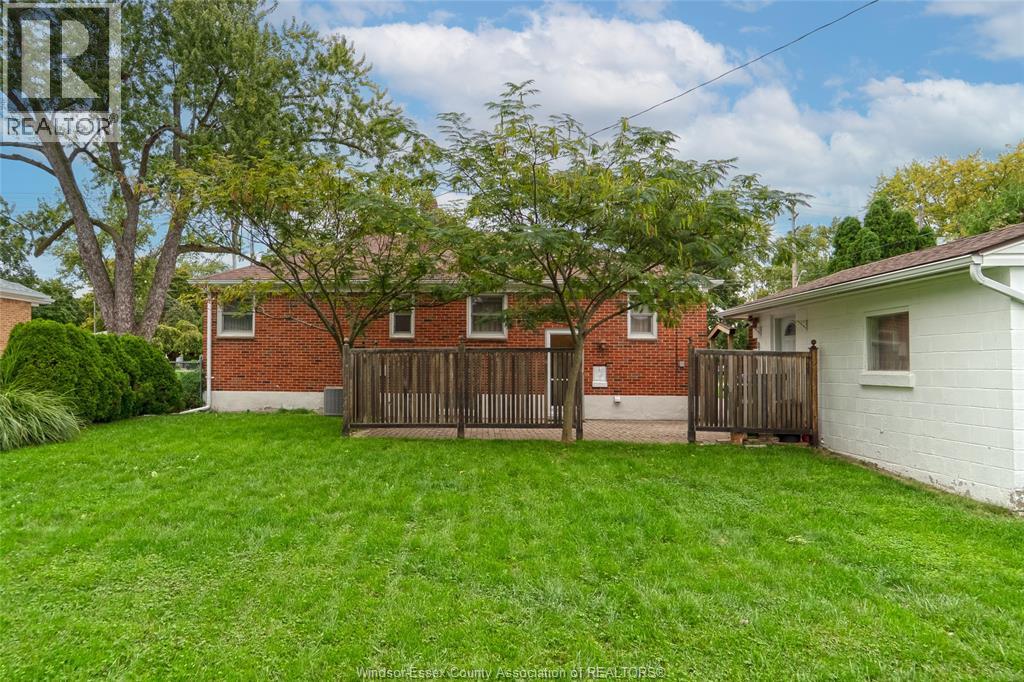 1051 Grand Marais Road West, Windsor, Ontario  N9E 1C2 - Photo 32 - 26023195