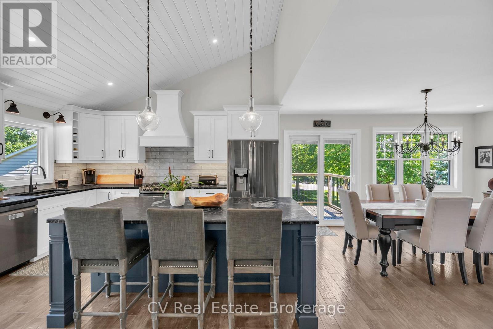 22 Baycrest Drive, Barrie (North Shore), Ontario  L4M 7C7 - Photo 10 - S13813438