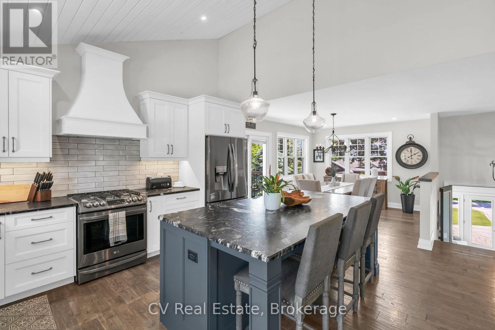 22 Baycrest Drive, Barrie (North Shore), Ontario  L4M 7C7 - Photo 12 - S13813438