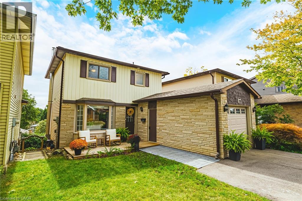 19 HILLSDALE Court, Dundas, Ontario