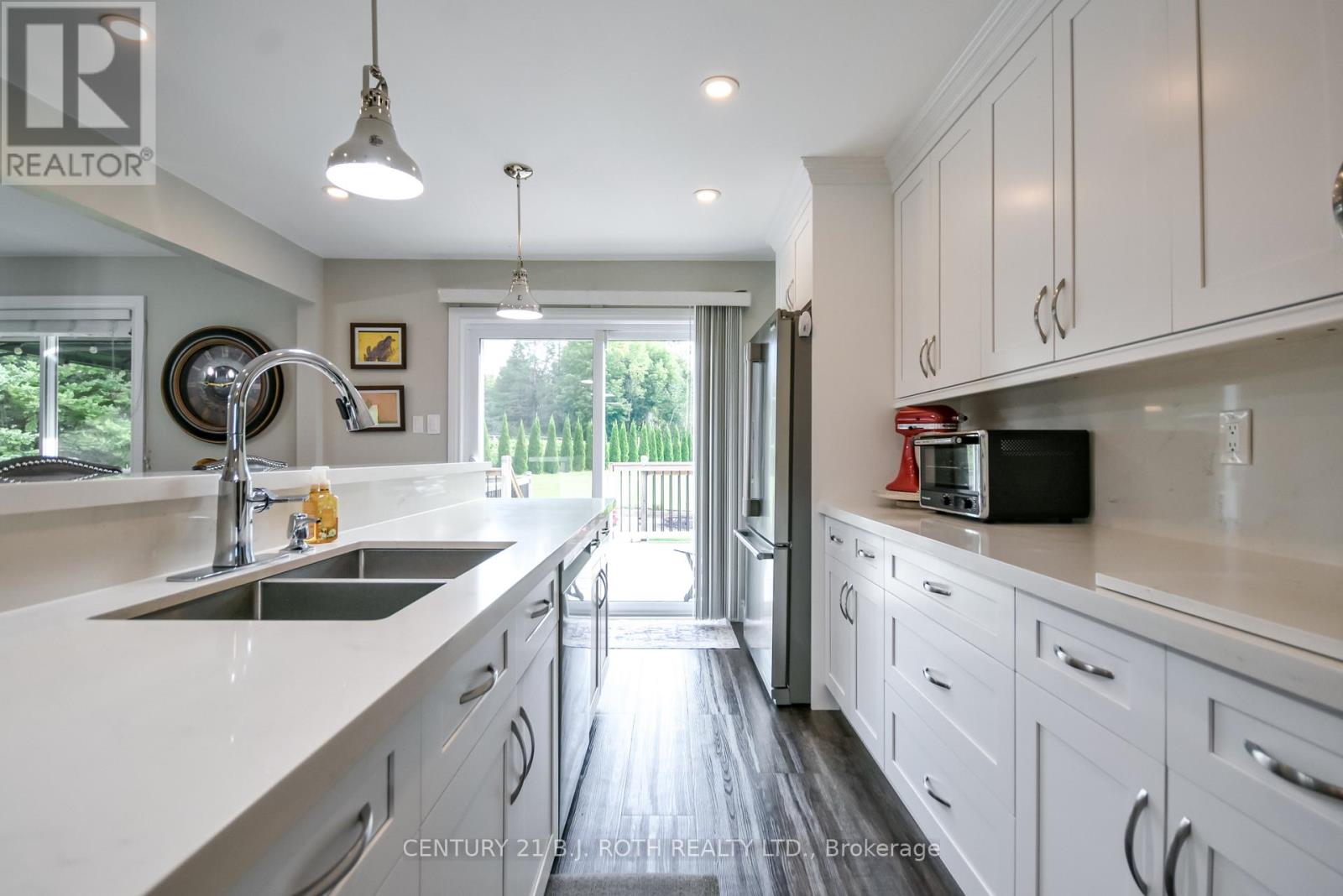 7 Orsi Drive, Oro-Medonte, Ontario  L3V 7Z7 - Photo 11 - S13813466