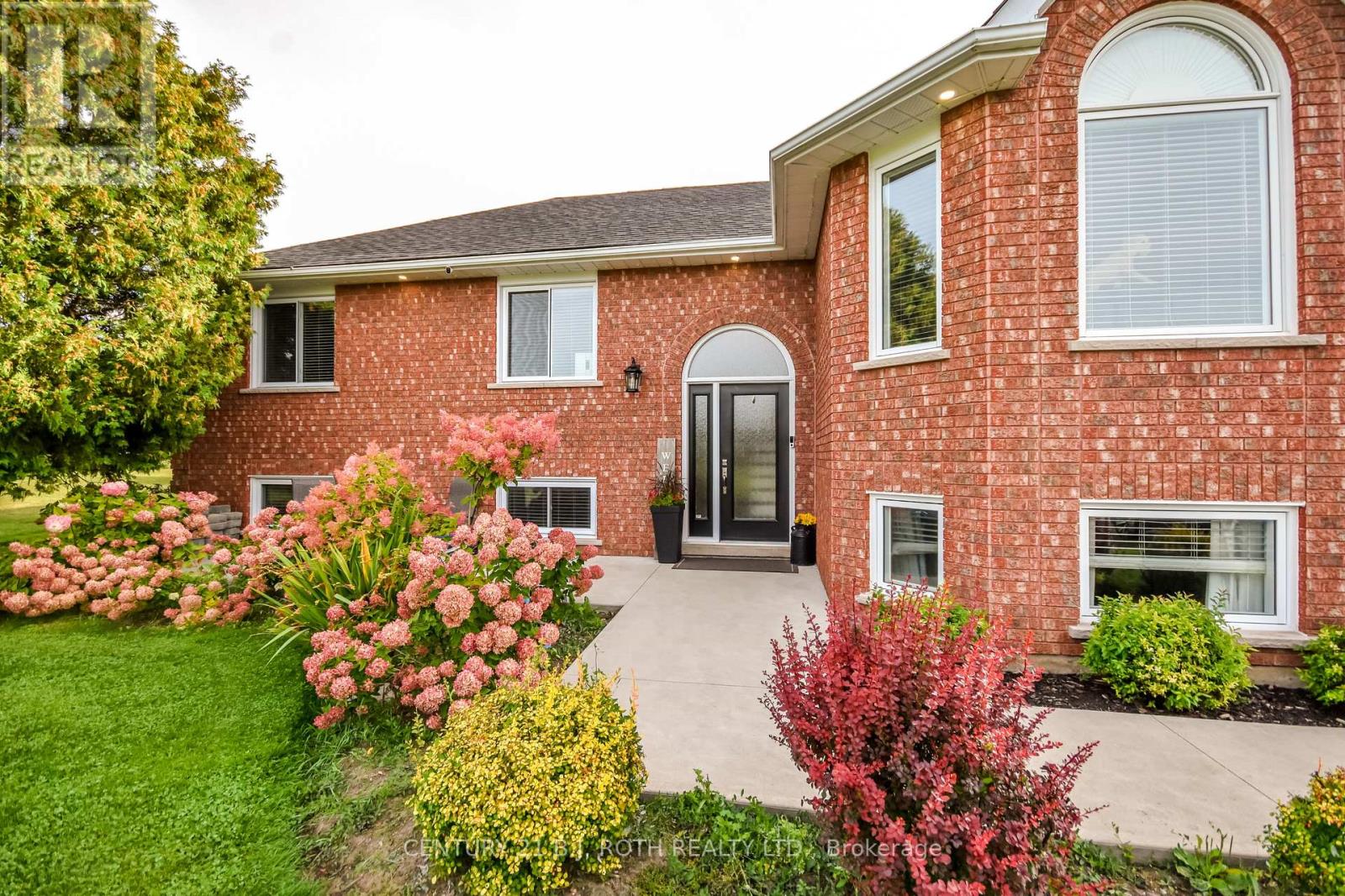 7 Orsi Drive, Oro-Medonte, Ontario  L3V 7Z7 - Photo 5 - S13813466