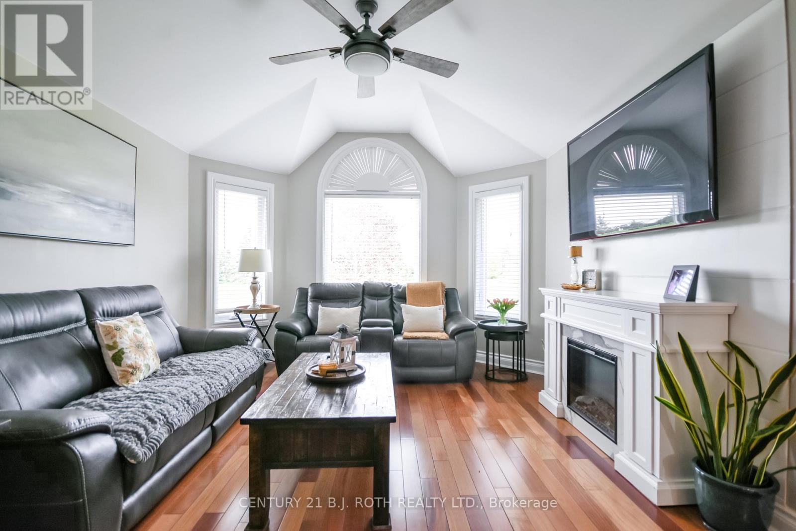 7 Orsi Drive, Oro-Medonte, Ontario  L3V 7Z7 - Photo 9 - S13813466
