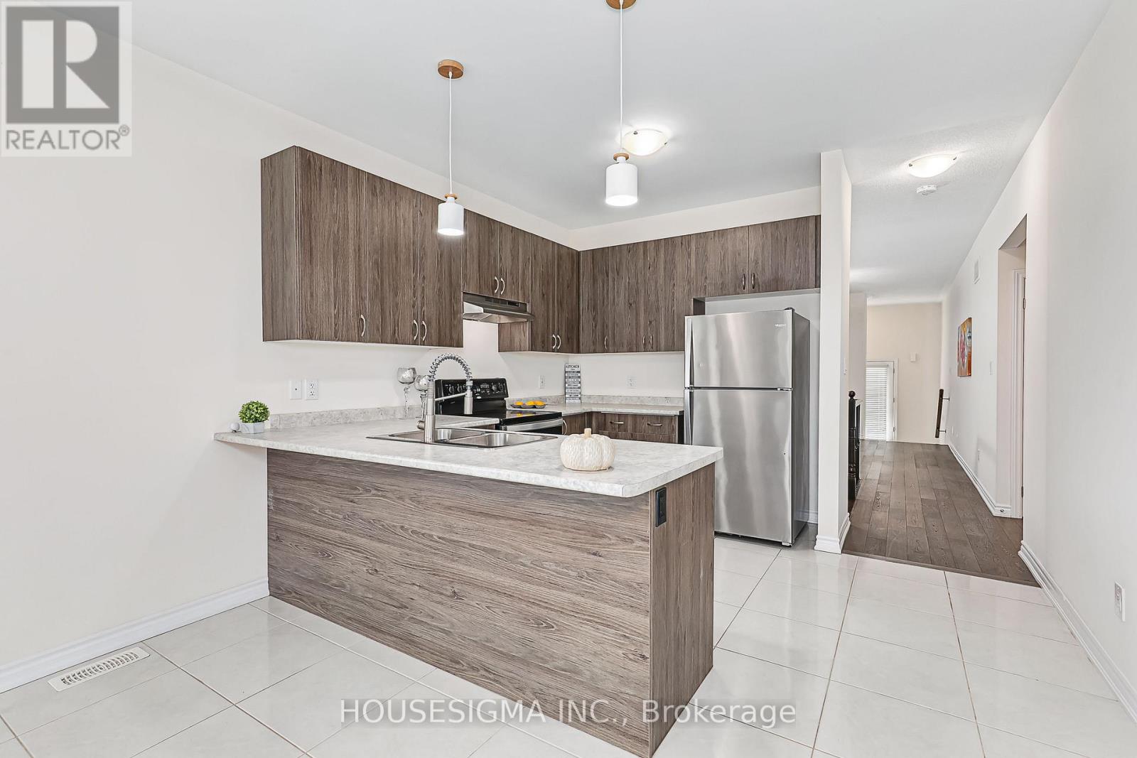 22 Simona Avenue, Wasaga Beach, Ontario  L9Z 0L4 - Photo 19 - S13813536