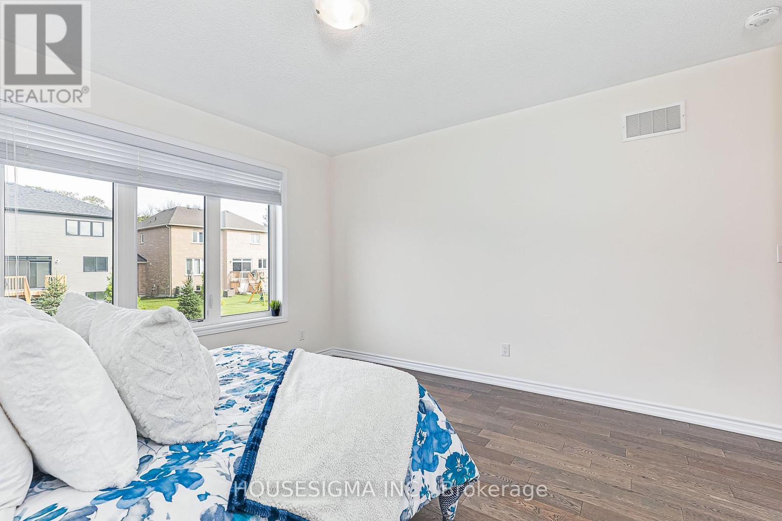 22 Simona Avenue, Wasaga Beach, Ontario  L9Z 0L4 - Photo 30 - S13813536