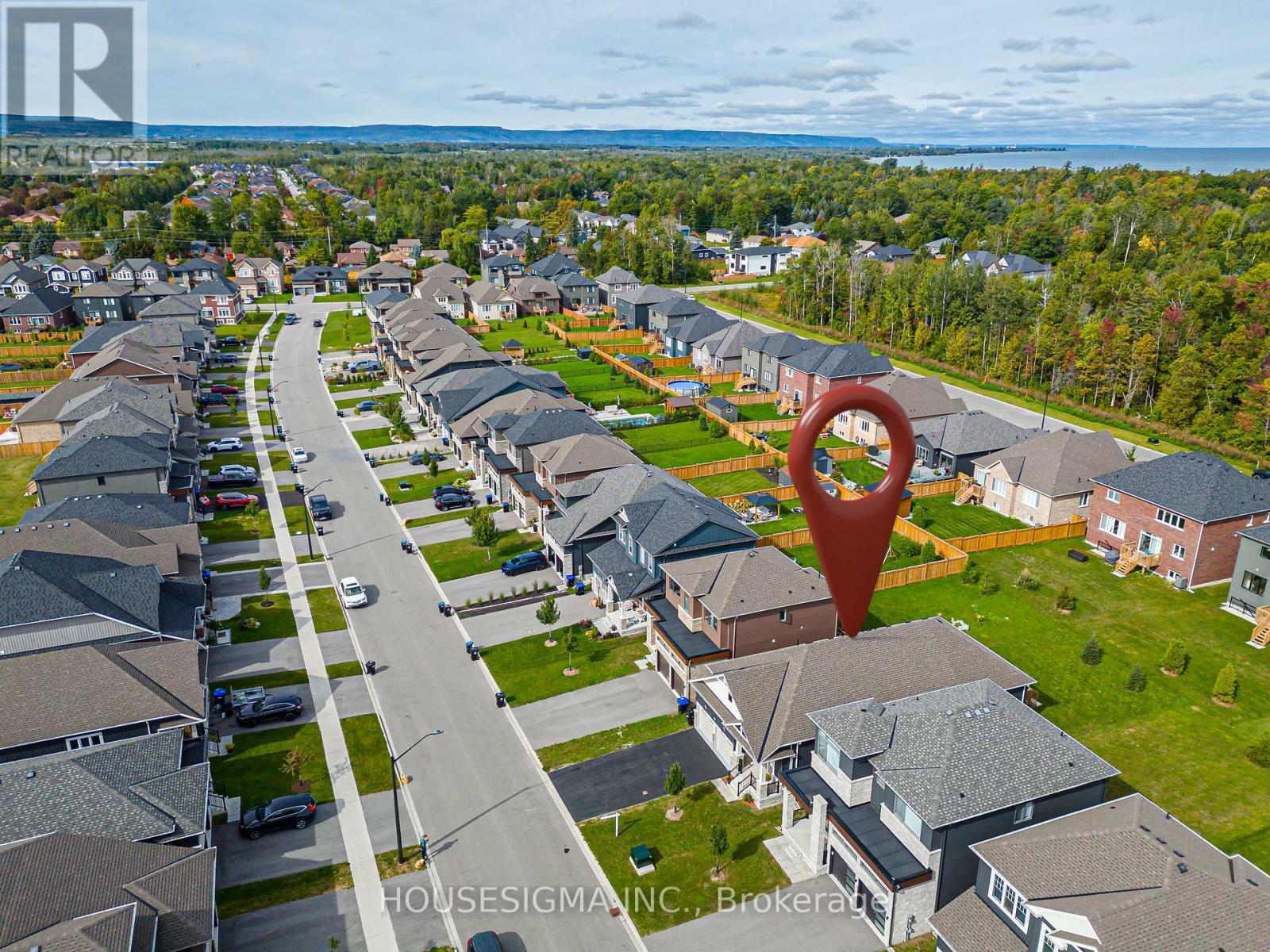 22 Simona Avenue, Wasaga Beach, Ontario  L9Z 0L4 - Photo 4 - S13813536