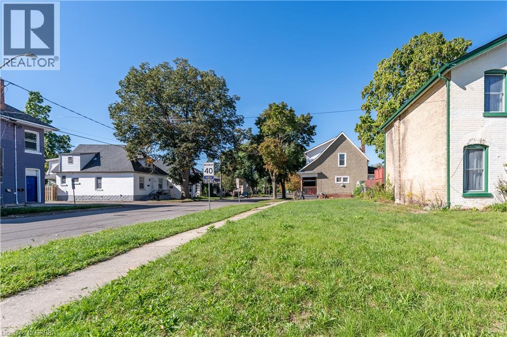 129 Erie Avenue, Brantford, Ontario  N3S 2G3 - Photo 11 - 40862672