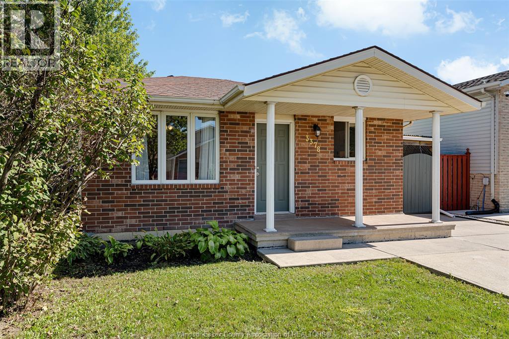 3378 Candlewood, Windsor, Ontario  N8W 5M5 - Photo 3 - 26023253