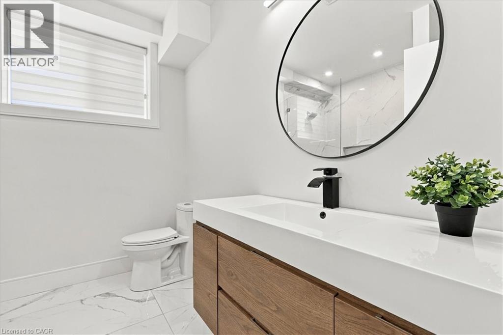 320 Otterbein Road, Kitchener, Ontario  N2B 0A7 - Photo 43 - 40864636