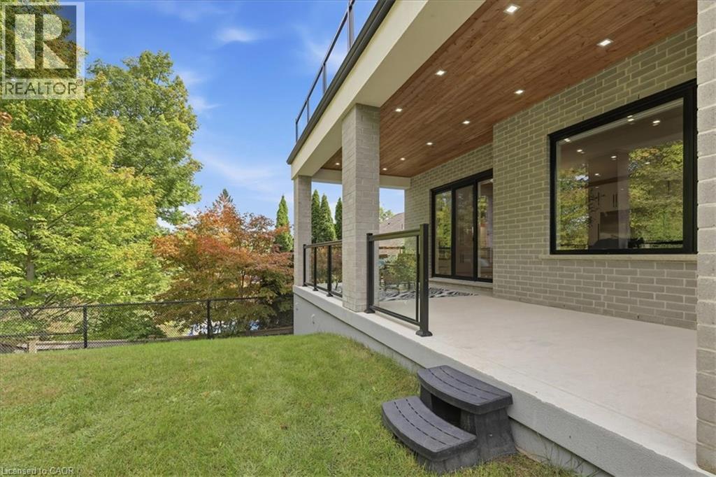 320 Otterbein Road, Kitchener, Ontario  N2B 0A7 - Photo 45 - 40864636