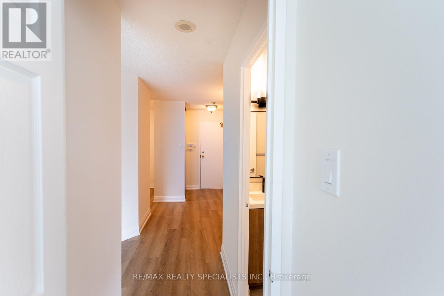 307 - 26 Hanover Road, Brampton, Ontario  L6S 4T2 - Photo 25 - W13813348