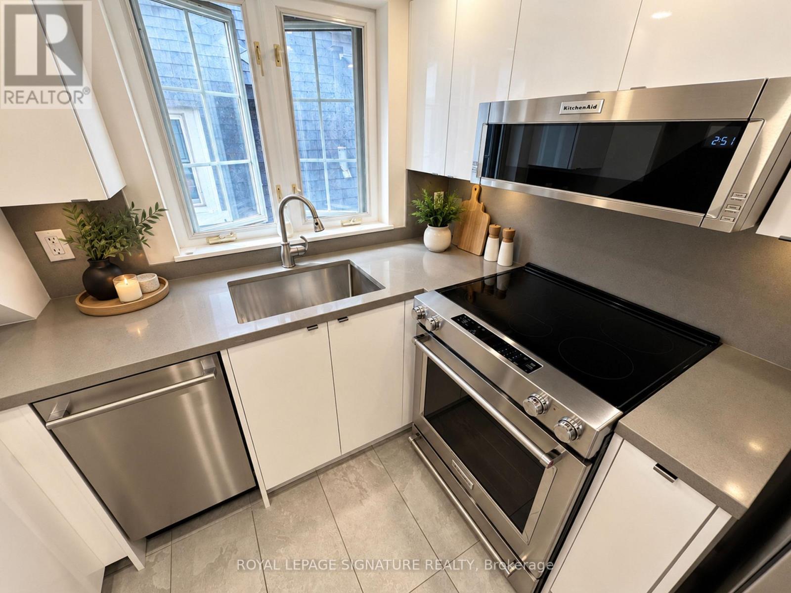 #3 - 1496 King Street W, Toronto, Ontario  M6K 1J3 - Photo 3 - W13813372