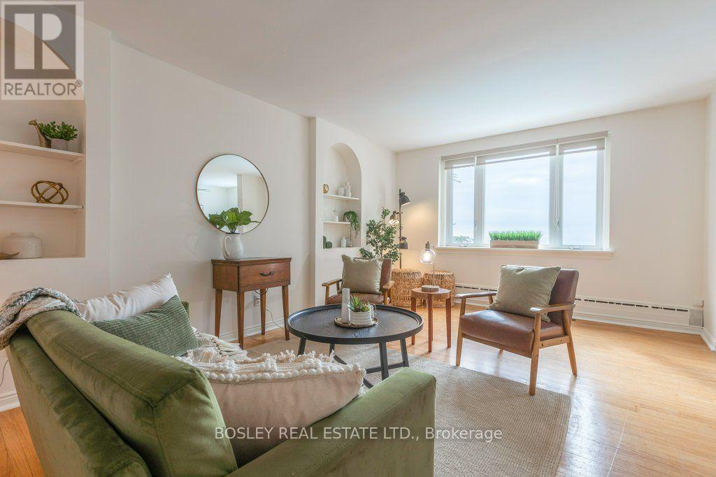 1 - 2693 Lakeshore Boulevard W, Toronto, Ontario M8V 1G6 - Photo 2 - W13813434