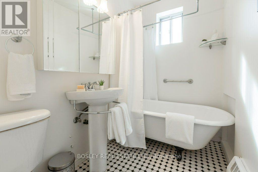 1 - 2693 Lakeshore Boulevard W, Toronto, Ontario M8V 1G6 - Photo 21 - W13813434