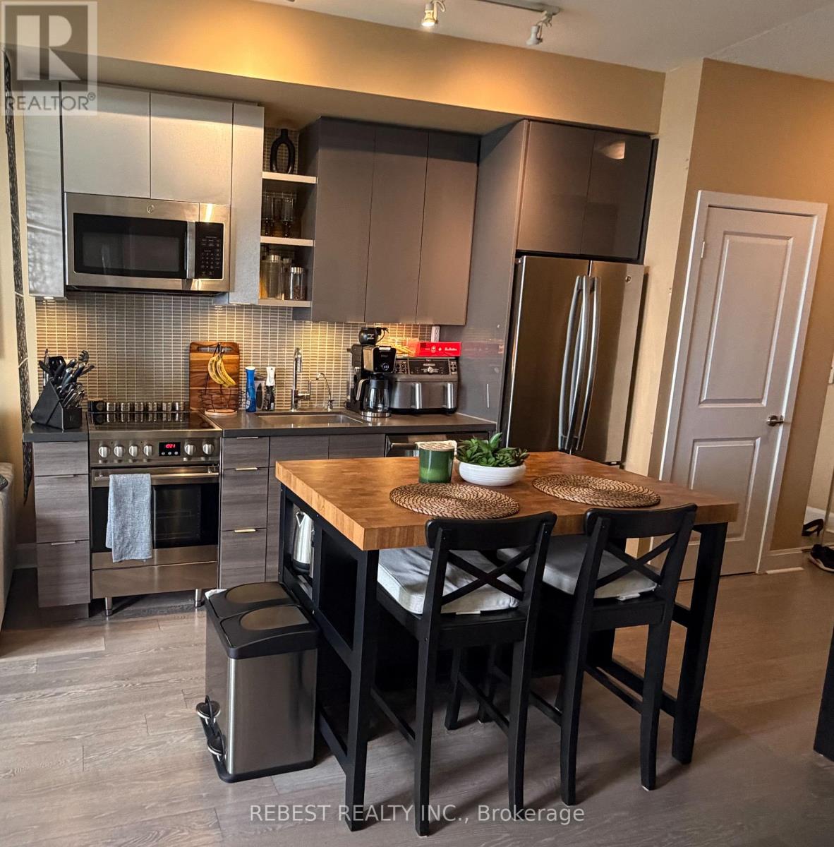 3302 - 33 Shore Breeze Drive, Toronto, Ontario  M8V 0G1 - Photo 2 - W13813470