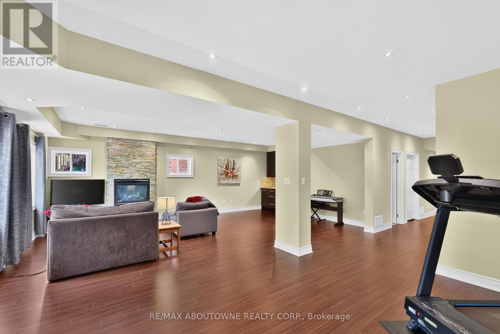 2269 Whitworth Drive, Oakville, Ontario  L6M 0B5 - Photo 34 - W13813472