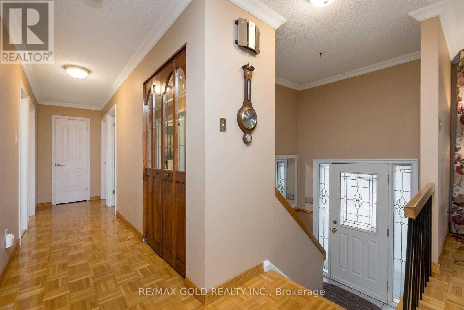 32 Glenforest Road, Brampton, Ontario  L6S 1K6 - Photo 5 - W13813496