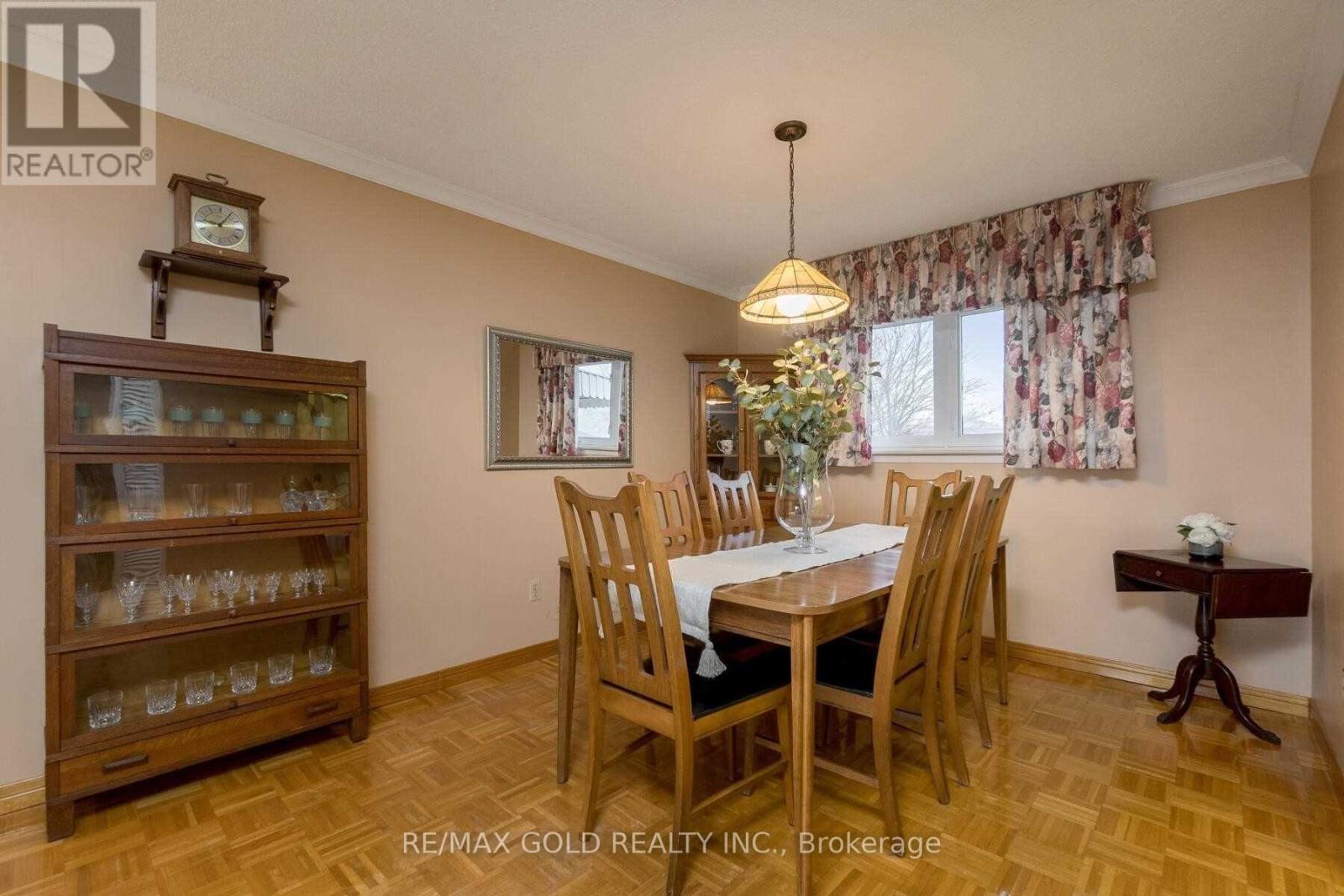 32 Glenforest Road, Brampton, Ontario  L6S 1K6 - Photo 8 - W13813496