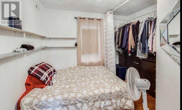 Upper - 2538 Weston Road, Toronto, Ontario  M9N 2A6 - Photo 12 - W13813498