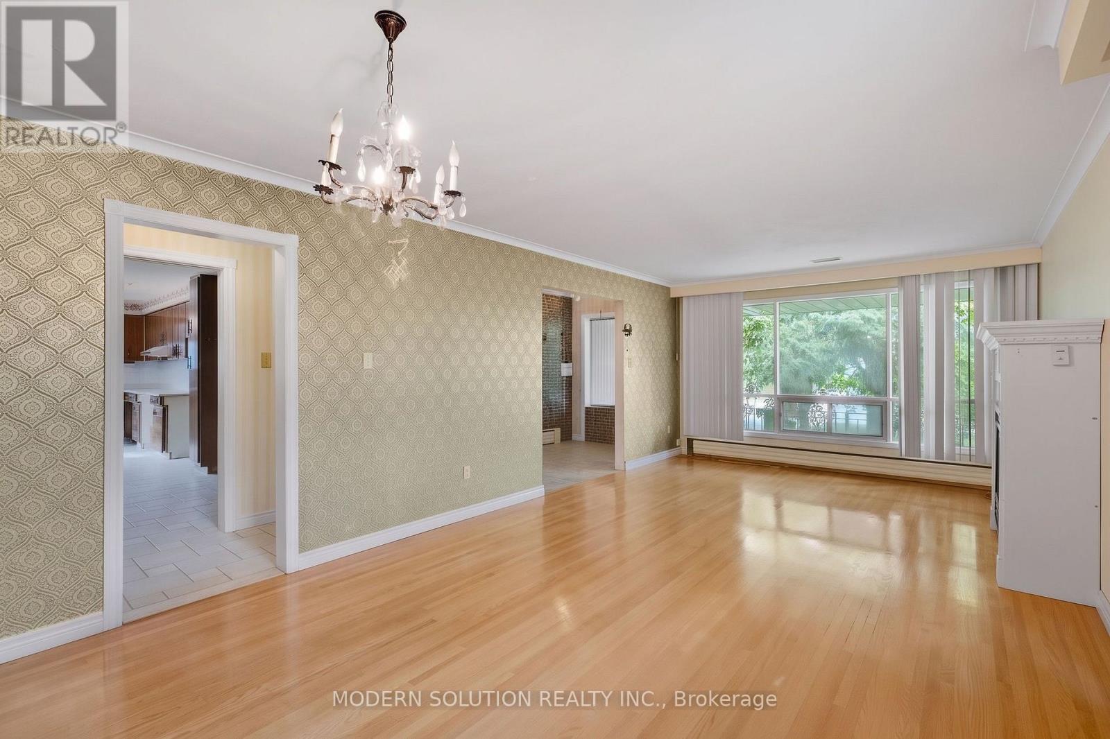 114 Elmcrest Road, Toronto, Ontario  M9C 3R9 - Photo 10 - W13813512