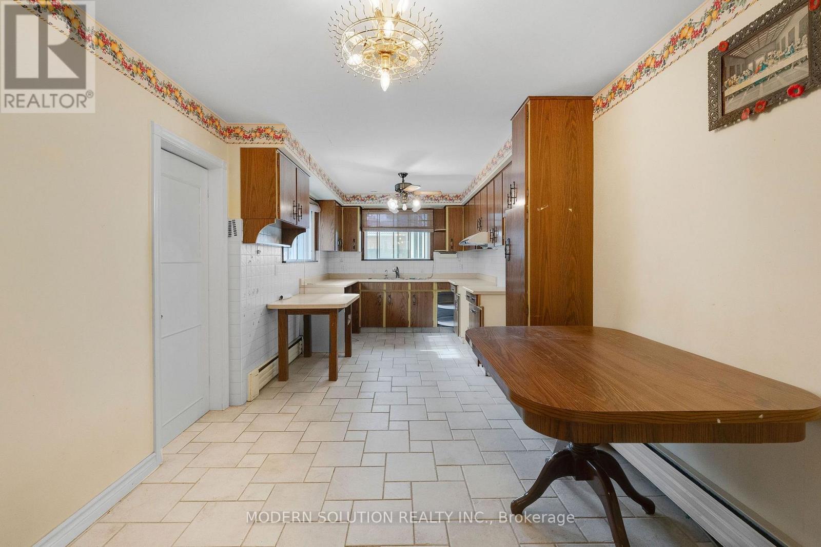 114 Elmcrest Road, Toronto, Ontario  M9C 3R9 - Photo 11 - W13813512