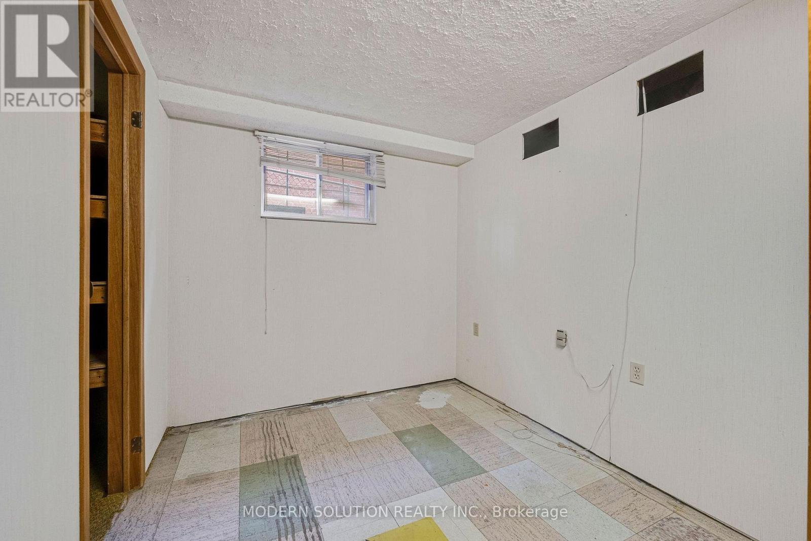 114 Elmcrest Road, Toronto, Ontario  M9C 3R9 - Photo 27 - W13813512