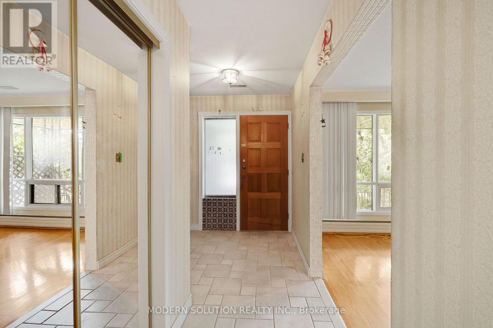 114 Elmcrest Road, Toronto, Ontario  M9C 3R9 - Photo 8 - W13813512