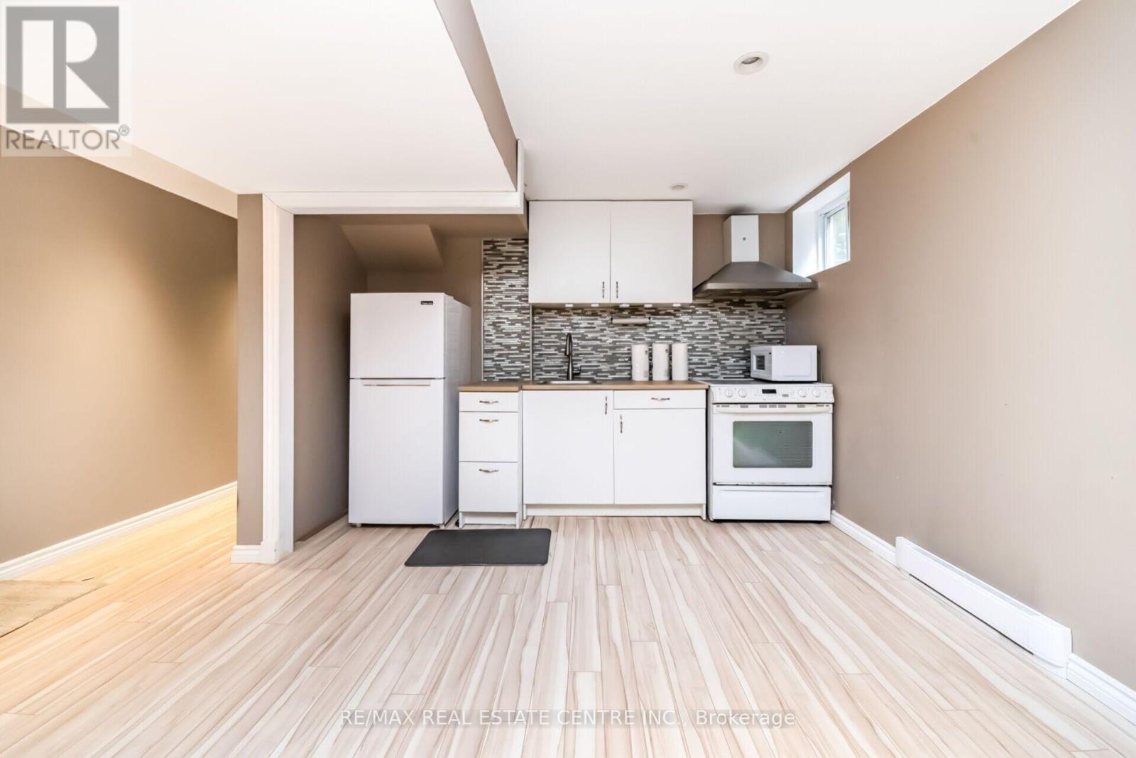 (Basement) - 126 Culham Street, Oakville, Ontario  L6H 1G5 - Photo 8 - W13813514