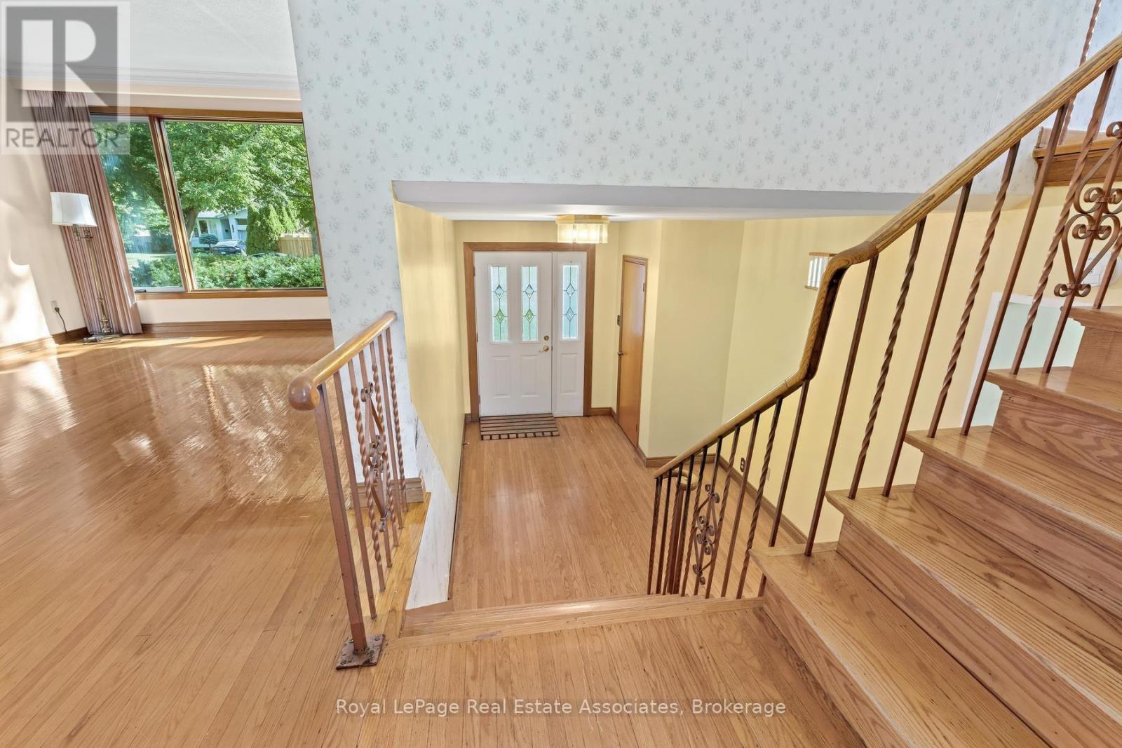 59 Alanmeade Crescent, Toronto, Ontario M9B 2H2 - Photo 10 - W13813540