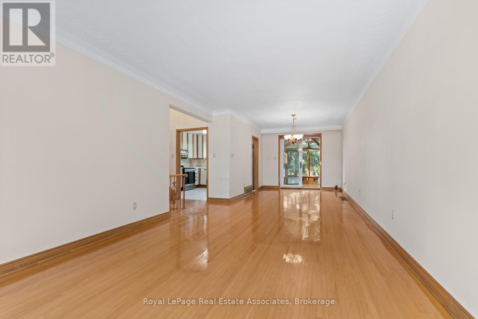 59 Alanmeade Crescent, Toronto, Ontario M9B 2H2 - Photo 15 - W13813540