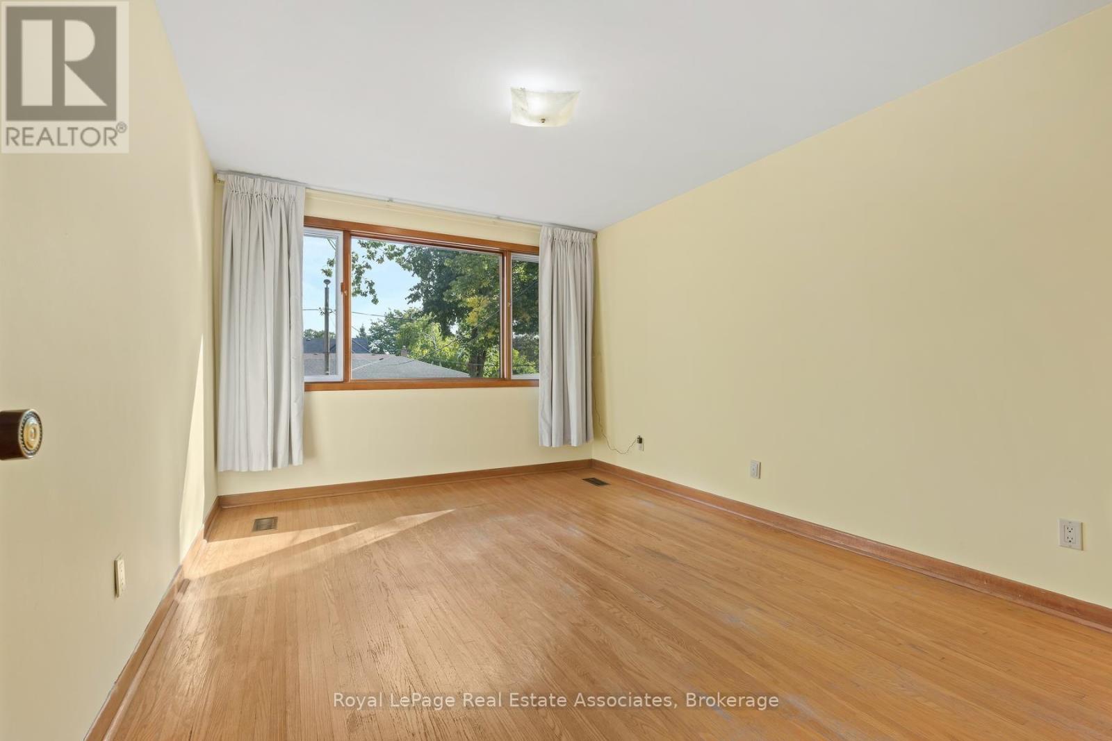 59 Alanmeade Crescent, Toronto, Ontario M9B 2H2 - Photo 21 - W13813540
