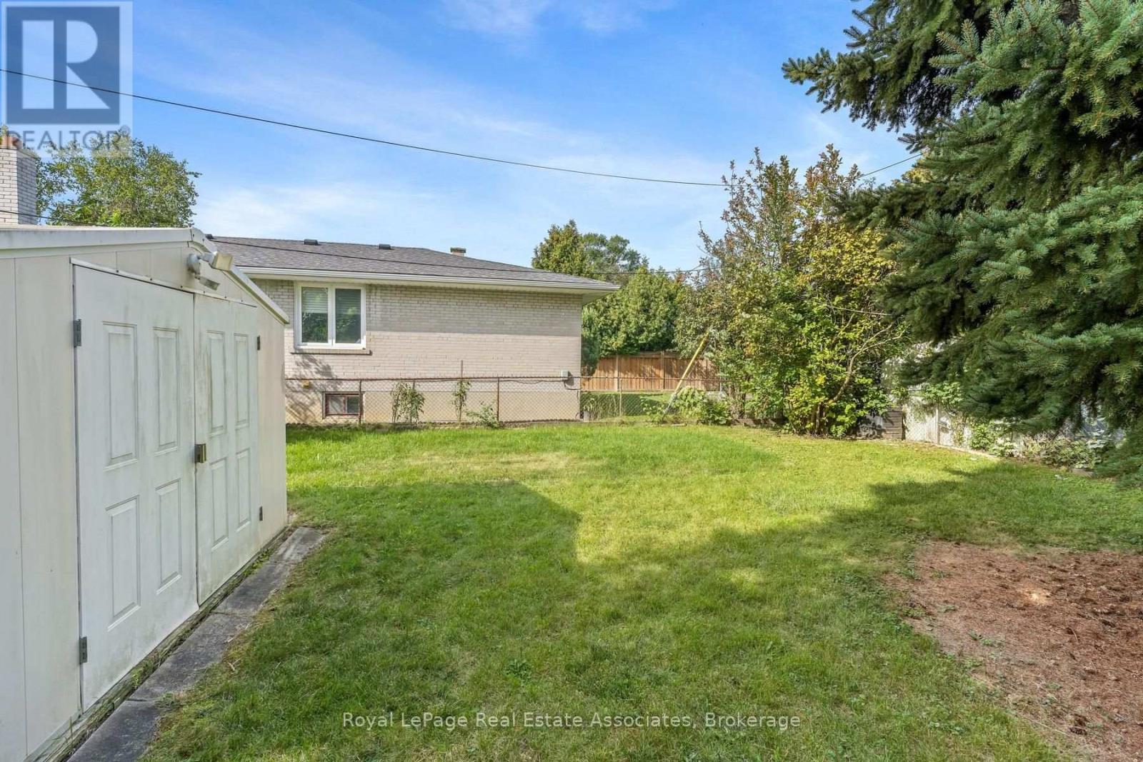 59 Alanmeade Crescent, Toronto, Ontario M9B 2H2 - Photo 34 - W13813540
