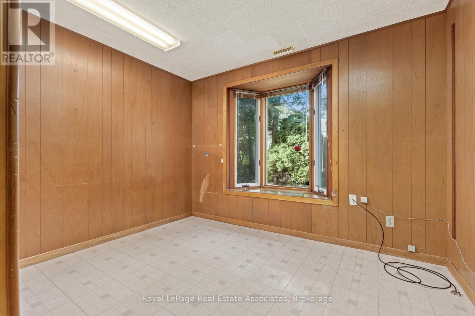 59 Alanmeade Crescent, Toronto, Ontario M9B 2H2 - Photo 7 - W13813540