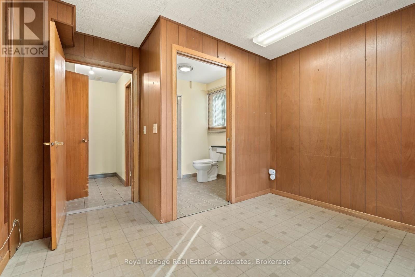 59 Alanmeade Crescent, Toronto, Ontario M9B 2H2 - Photo 8 - W13813540