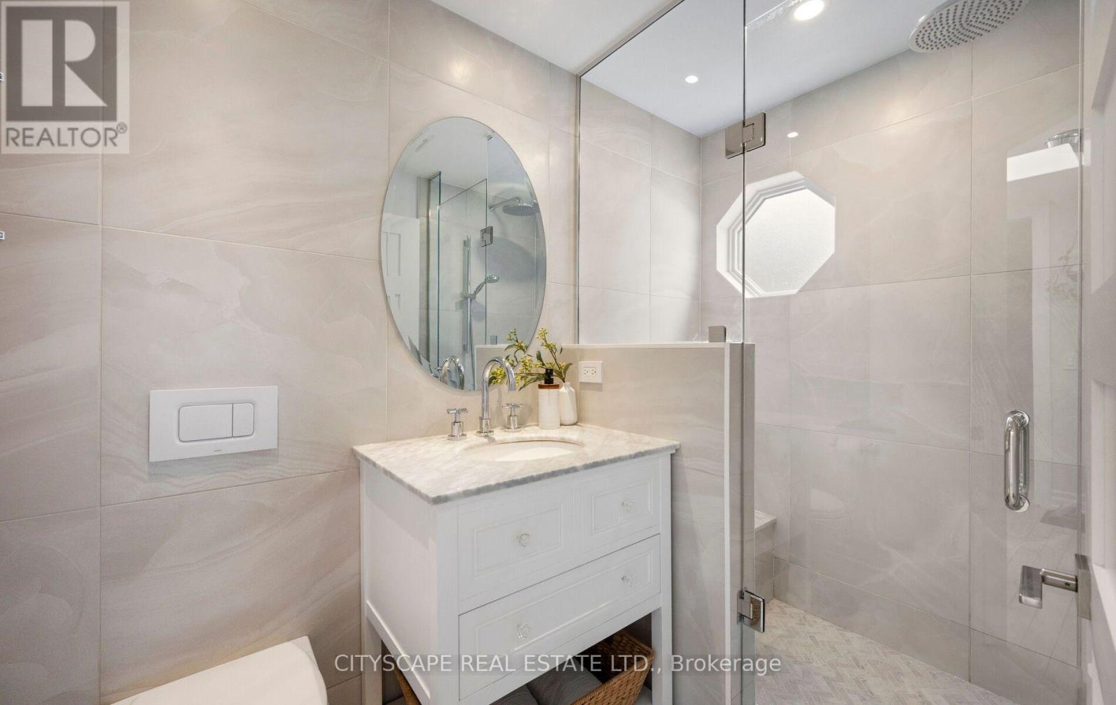 48 Golfview Avenue, Toronto, Ontario  M4E 2K1 - Photo 24 - E13809990