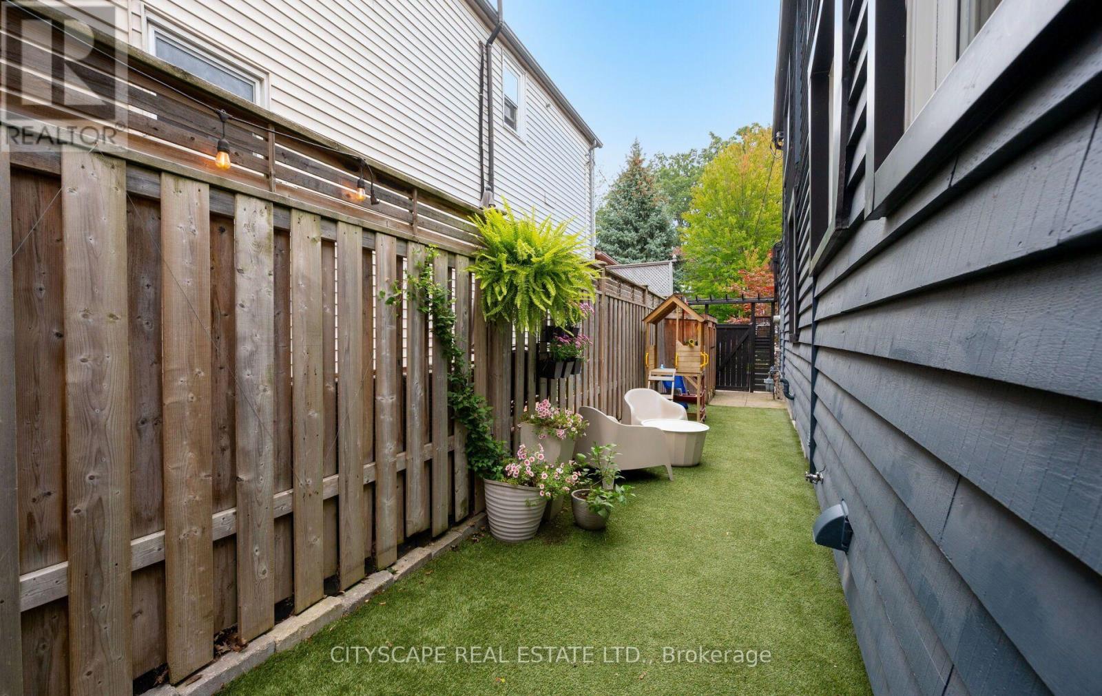 48 Golfview Avenue, Toronto, Ontario  M4E 2K1 - Photo 41 - E13809990