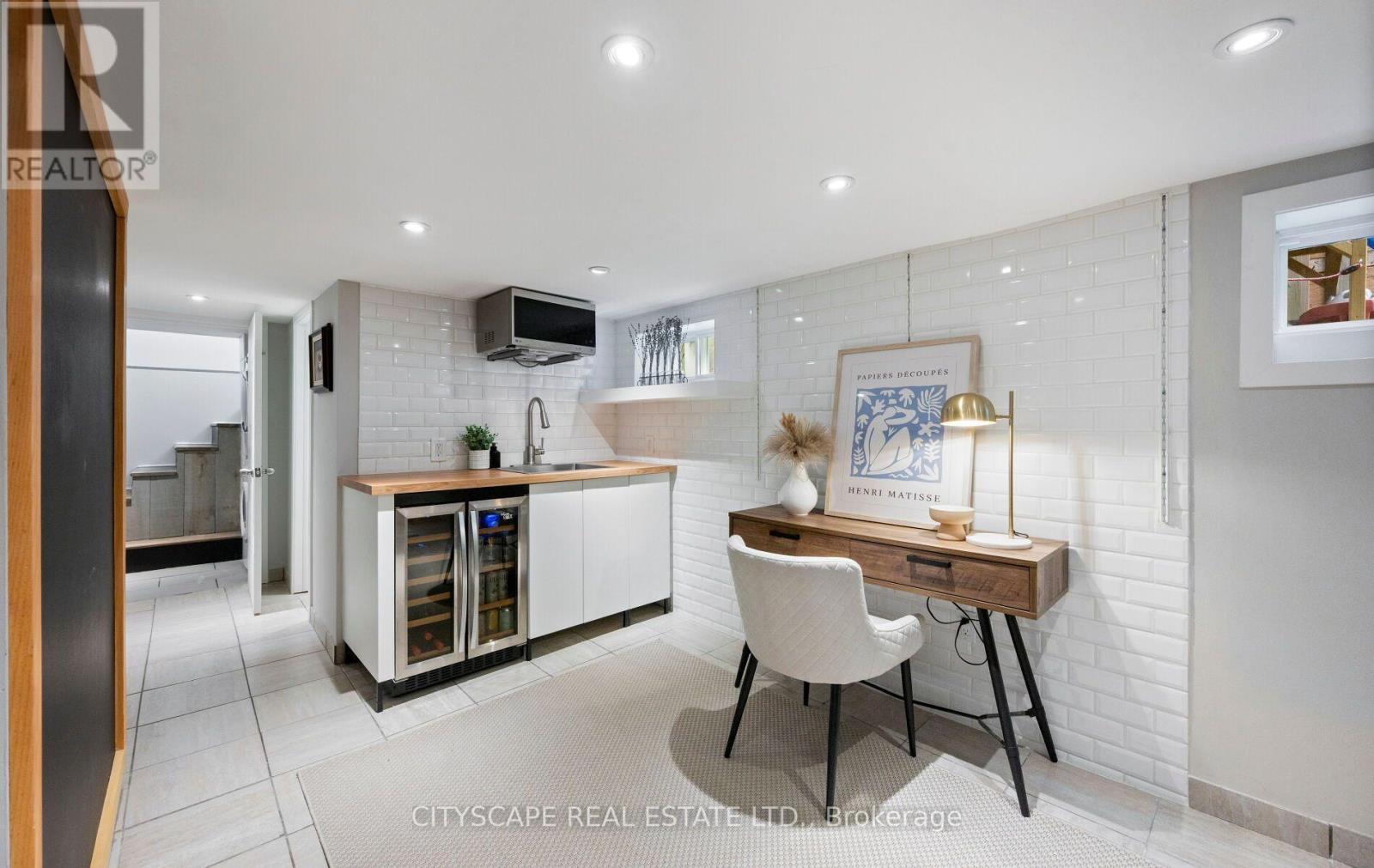 48 Golfview Avenue, Toronto, Ontario  M4E 2K1 - Photo 26 - E13809990