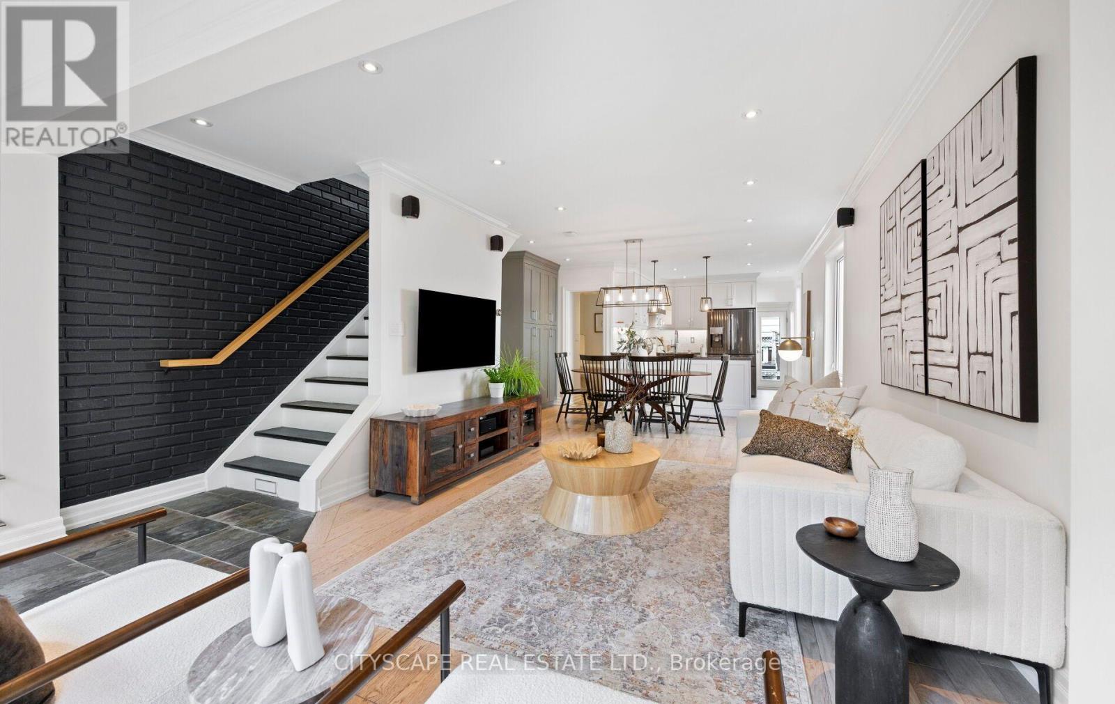 48 Golfview Avenue, Toronto, Ontario  M4E 2K1 - Photo 6 - E13809990