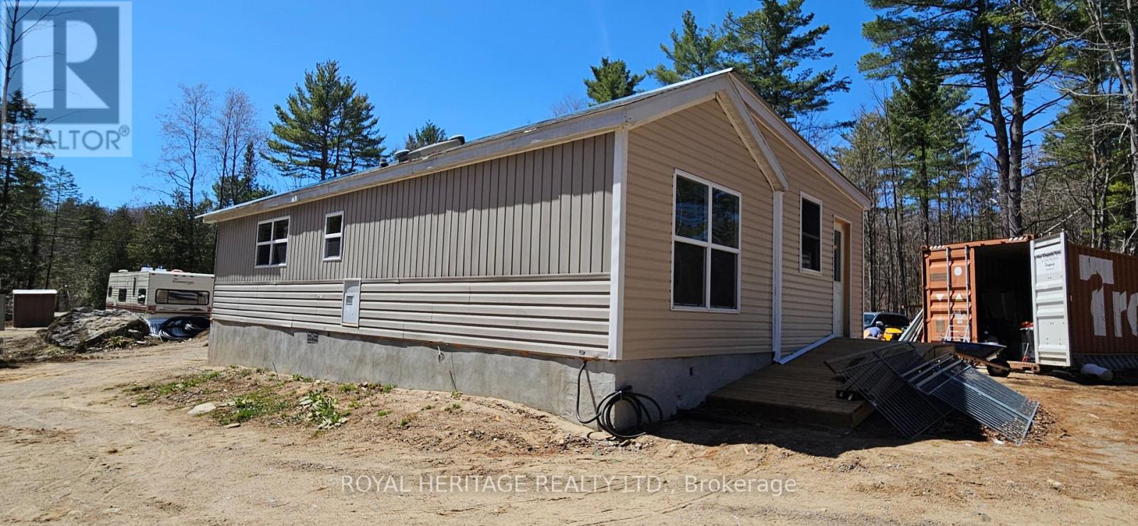 1061 Gull Lake Road, Frontenac, Ontario K0H 1B0 - Photo 2 - X13601560