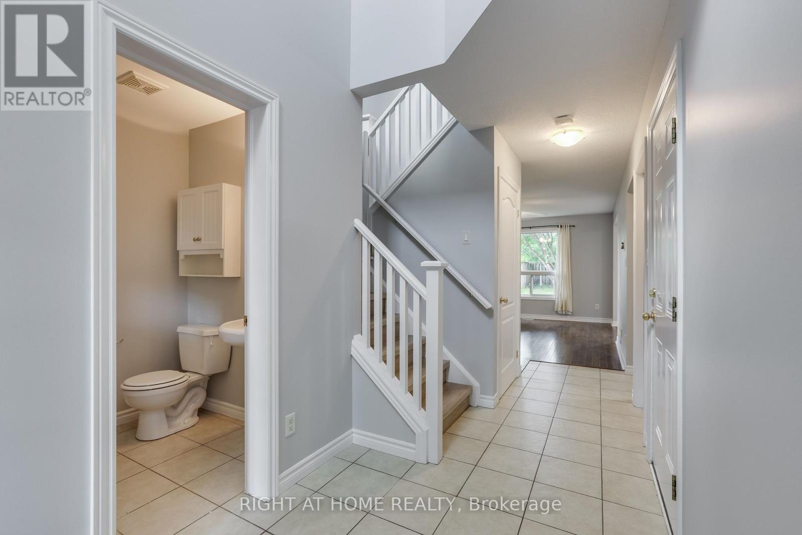 2206 Coronation Drive, London North, Ontario  N6G 0B9 - Photo 3 - X13813376