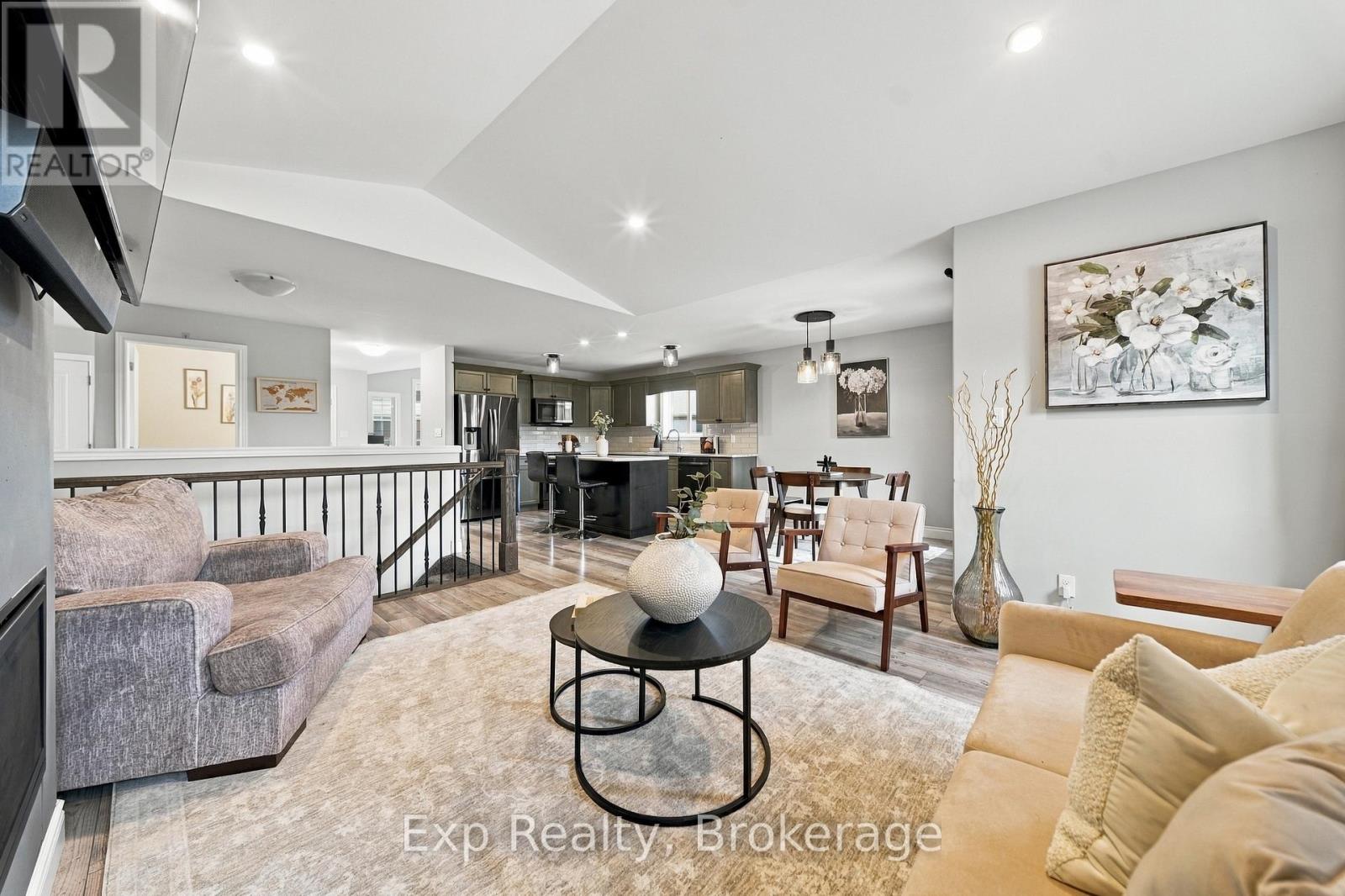 14 LEHTINEN CRESCENT photo 13